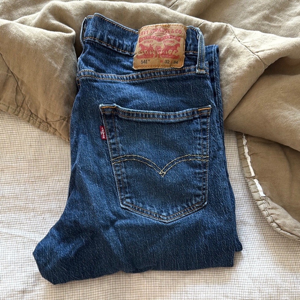 🚨CLEAR OUT🚨  Men’s Levi’s Blue Jeans 32/34 - Levi Strauss & Co 32 x 34